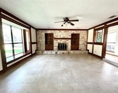 10903 Leafwood Ln - Photo Thumbnail 12