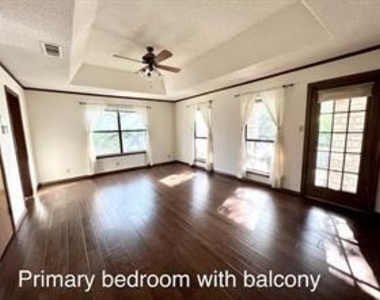 10903 Leafwood Ln - Photo Thumbnail 6