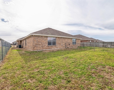 319 Cedar Ridge Dr - Photo Thumbnail 29