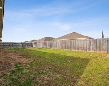 319 Cedar Ridge Dr - Photo Thumbnail 31