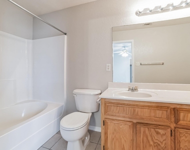 319 Cedar Ridge Dr - Photo Thumbnail 21