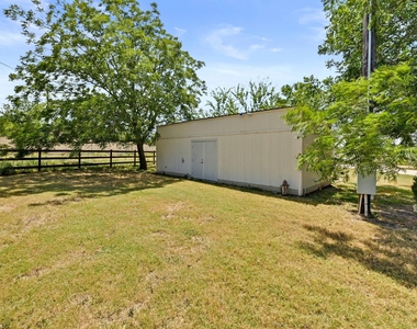 211 Moore Ln - Photo Thumbnail 36