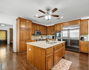 211 Moore Ln - Photo Thumbnail 13