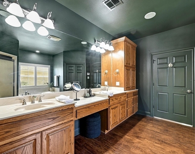 211 Moore Ln - Photo Thumbnail 20