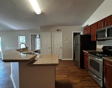 6804 N Capital Of Texas Highway - Photo Thumbnail 6