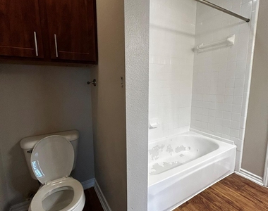 6804 N Capital Of Texas Highway - Photo Thumbnail 22