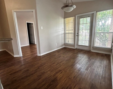 6804 N Capital Of Texas Highway - Photo Thumbnail 10