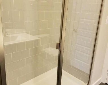 160 Lakeview Ct - Photo Thumbnail 5