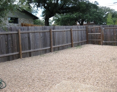 11905 Bell Ave - Photo Thumbnail 12