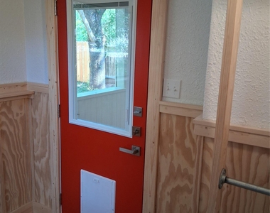8904 Linton Dr - Photo Thumbnail 12