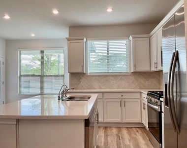 2204 Cornfield Dr - Photo Thumbnail 4