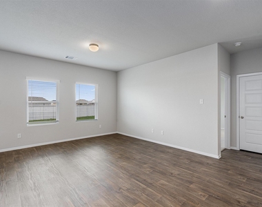 621 Running Creek Dr - Photo Thumbnail 7