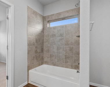 621 Running Creek Dr - Photo Thumbnail 16