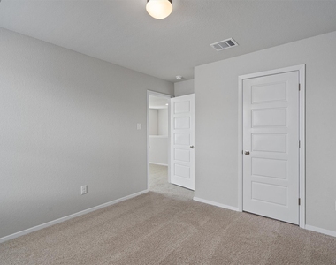 621 Running Creek Dr - Photo Thumbnail 23