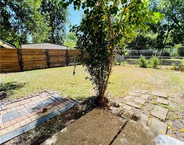 1914 Cullen Ave - Photo Thumbnail 19