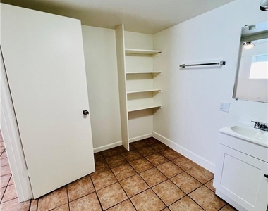 1914 Cullen Ave - Photo Thumbnail 13