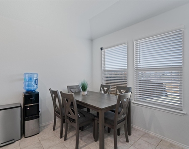 701 Taggart Trl - Photo Thumbnail 20