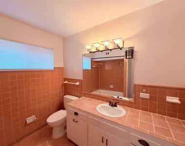 5915 Sunshine Dr - Photo Thumbnail 12