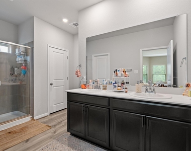 17117 Orinda Ln - Photo Thumbnail 14