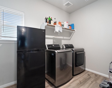 17117 Orinda Ln - Photo Thumbnail 16