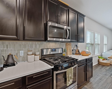 17117 Orinda Ln - Photo Thumbnail 6