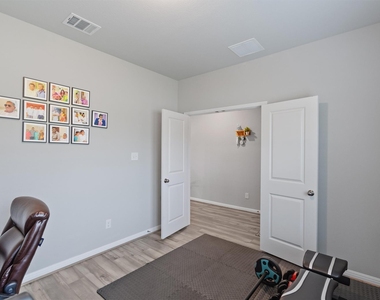 17117 Orinda Ln - Photo Thumbnail 4
