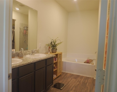 14300 Prairie Sod Ln - Photo Thumbnail 14