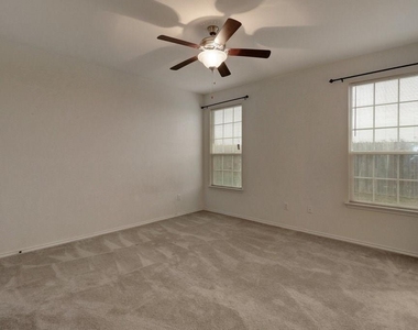 11208 Kildoon Dr - Photo Thumbnail 2