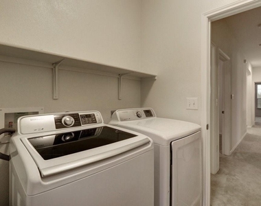 11208 Kildoon Dr - Photo Thumbnail 13