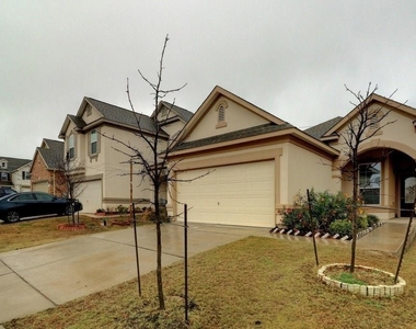 11208 Kildoon Dr - Photo Thumbnail 5