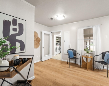 1700 W 7th St - Photo Thumbnail 7