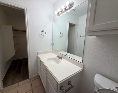 103 N Mockingbird Cir - Photo Thumbnail 10