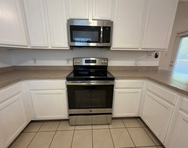 103 N Mockingbird Cir - Photo Thumbnail 15