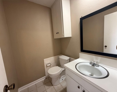 1510 Glen Burnie Dr - Photo Thumbnail 6