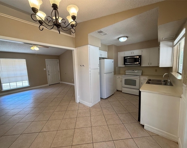1510 Glen Burnie Dr - Photo Thumbnail 12