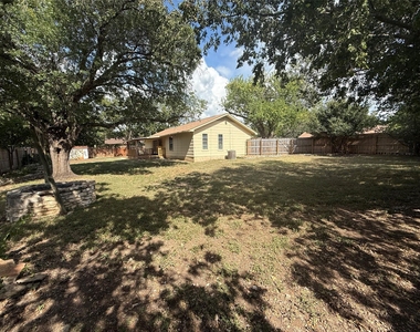 1510 Glen Burnie Dr - Photo Thumbnail 9