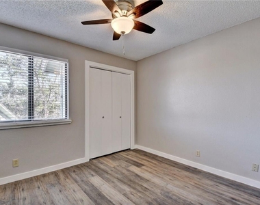 20800 Bonanza St - Photo Thumbnail 12