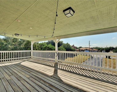20800 Bonanza St - Photo Thumbnail 2