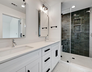 2308 Maxwell Ln - Photo Thumbnail 12