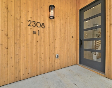 2308 Maxwell Ln - Photo Thumbnail 2