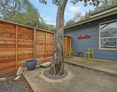1103 Kenwood Ave - Photo Thumbnail 12