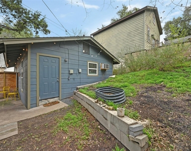 1103 Kenwood Ave - Photo Thumbnail 10