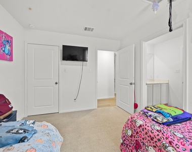2321 Four Waters Loop - Photo Thumbnail 12
