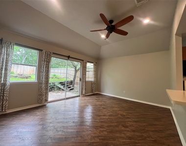 2908 Wadsworth Way - Photo Thumbnail 9