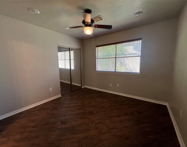 2908 Wadsworth Way - Photo Thumbnail 10