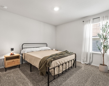 1427 Brookfield St - Photo Thumbnail 6