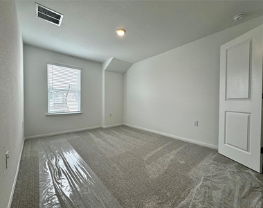 1602 Iberville Dr - Photo Thumbnail 16