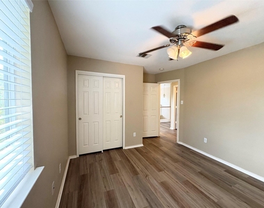 800 Bull Creek Pkwy - Photo Thumbnail 16