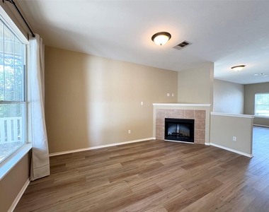 800 Bull Creek Pkwy - Photo Thumbnail 3