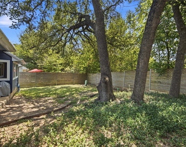 6107 Avery Island Ave - Photo Thumbnail 25